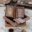 Книга в кожаном переплете «С молитвами Николай Чудотворец»
