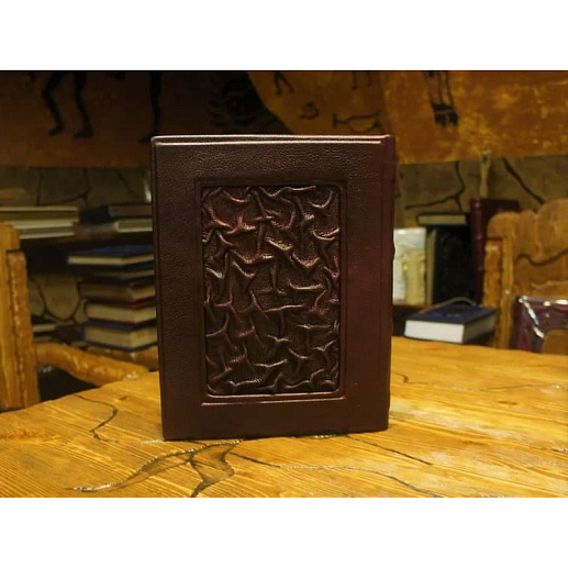Книга коллекционная «Конфуций Беседы и суждения» в коже купить с доставкой Книга коллекционная «Конфуций Беседы и суждения» в коже